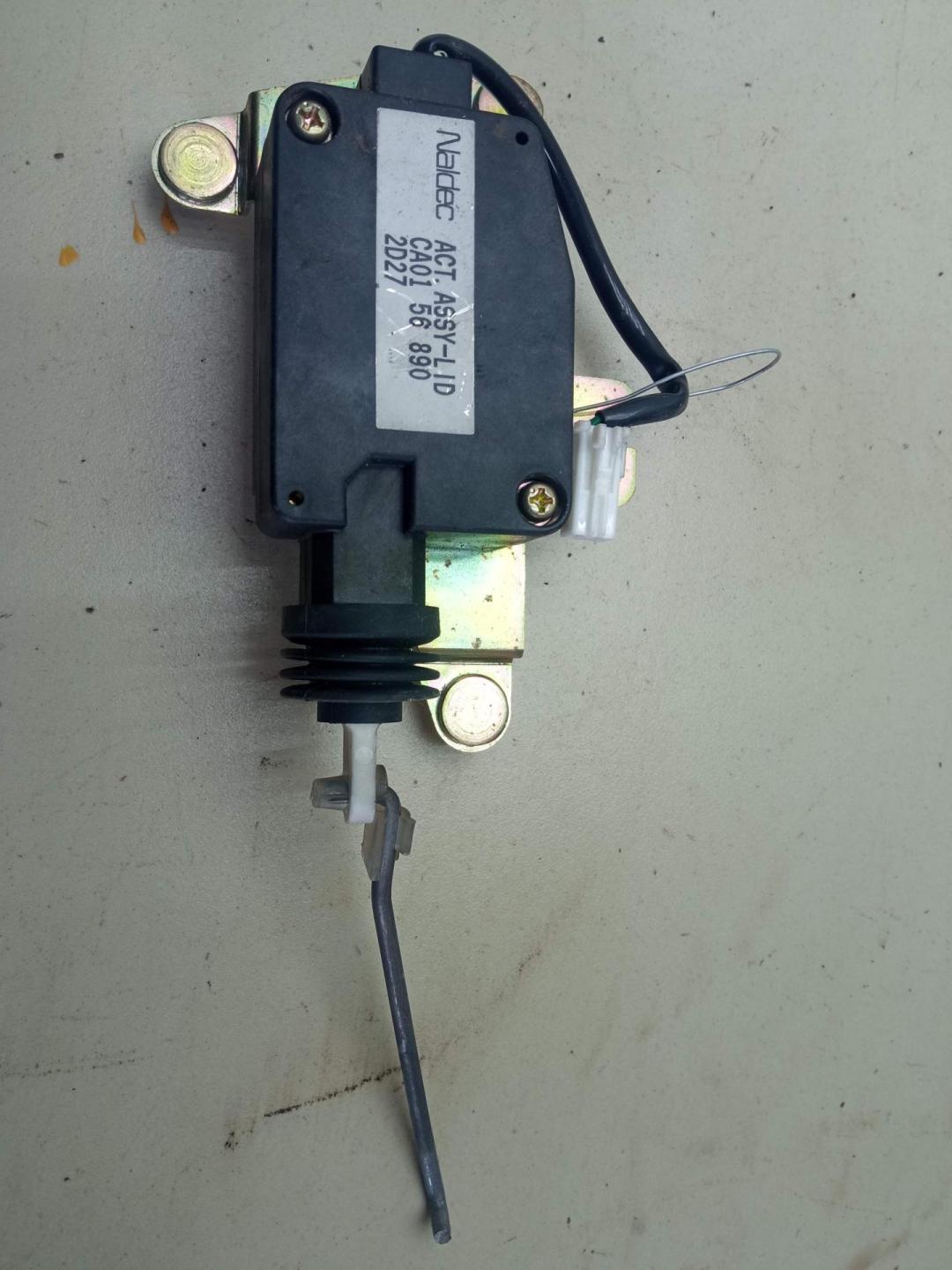 активатор замка багажника Mazda Xedos 6 1993, 2.0 л., бензин, МКПП, серый, седан, CA0156890