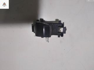 кнопка стеклоподъемника переднего левого Toyota Auris 1 поколение 2008, 2.0 л., дизель, МКПП, серый, хетчбэк 5 дв., 84810-0D030