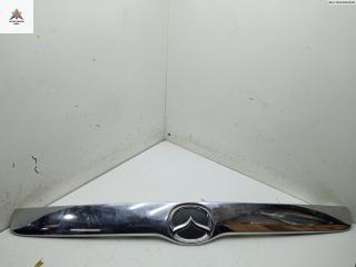 накладка подсветки номера Mazda Tribute 1 поколение 2003, 2.0 л., бензин, МКПП, серый, внедорожник 5 дв., 3T2478425A22
