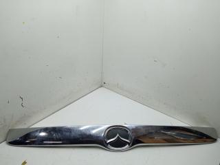 накладка подсветки номера Mazda Tribute 1 поколение 2003, 2.0 л., бензин, МКПП, серый, внедорожник 5 дв., 3T2478425A22