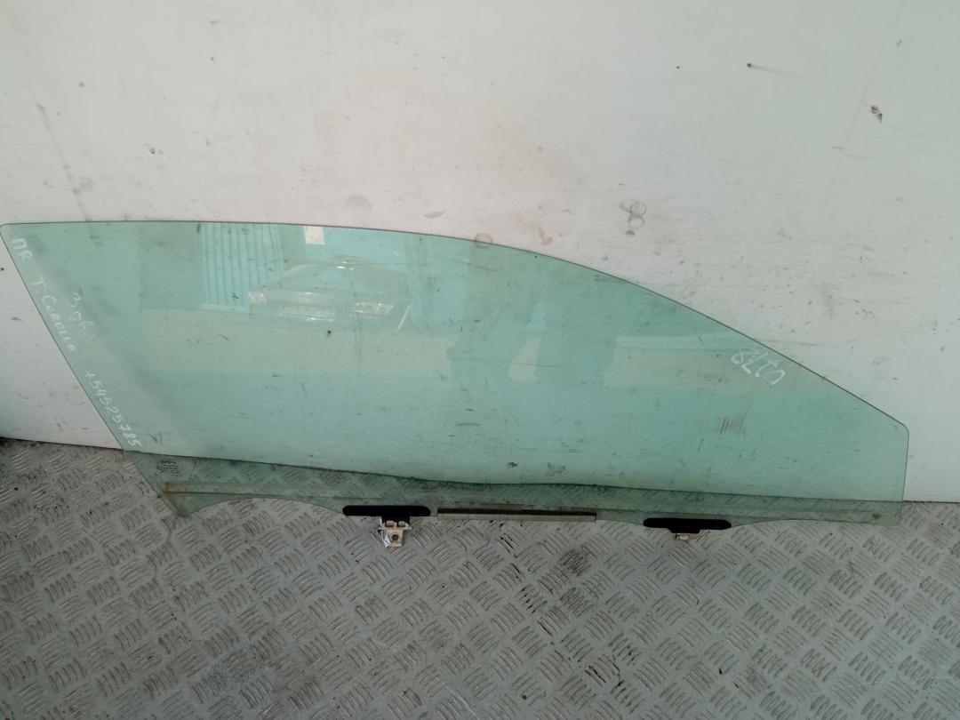 стекло двери передней правой Toyota Corolla 2002, 1.6 л., бензин, МКПП, чёрный, хетчбэк 3 дв., E643R007951