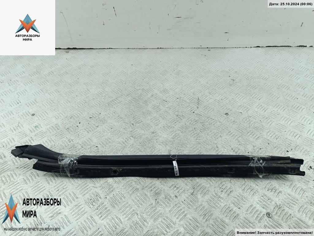 молдинг лобового стекла Citroen Xsara Picasso 1 поколение 1999, 1.4 л., бензин, МКПП, красный, универсал, 9623142880 - фото №1