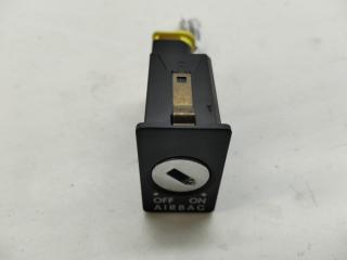 выключатель концевой (концевик) Volkswagen Passat B6 2005, 2.0 л., дизель, МКПП, чёрный, универсал, 3C0919237