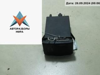 кнопка (выключатель) Audi A4 B5 1996, 1.8 л., бензин, МКПП, чёрный, универсал