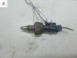 Датчик включения заднего хода (лягушка) Opel Astra H 2003, 1.4 л., бензин, МКПП, серый, хетчбэк 5 дв.