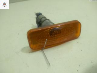 повторитель передний правый Opel Omega B 1995, 2.0 л., бензин, МКПП, красный, седан, 90457814