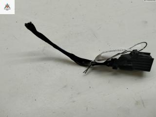 разъем (фишка) проводки Volkswagen Touran 1 поколение [2-й рестайлинг] 2012, 2.0 л., дизель, АКПП, чёрный, минивэн, 8D0971883