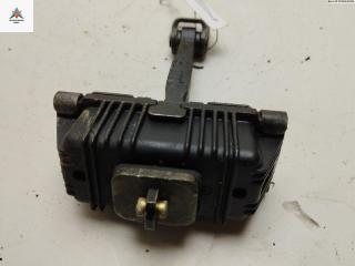 ограничитель открывания двери Toyota Avensis 2 поколение (T250) 2004, универсал