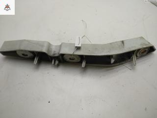 кронштейн переднего бампера Ford Focus 2 поколение 2005, 1.6 л., i, бензин, МКПП, чёрный, хетчбэк 5 дв., 4M5117E857AC