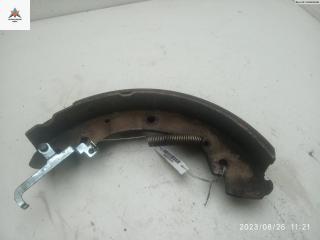 Колодки тормозные задние Volkswagen Transporter T4 1994, 2.4 л., дизель, МКПП, жёлтый, микроавтобус, 701609265D