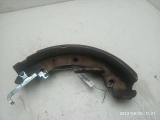 Колодки тормозные задние Volkswagen Transporter T4 1994, 2.4 л., дизель, МКПП, жёлтый, микроавтобус, 701609265D