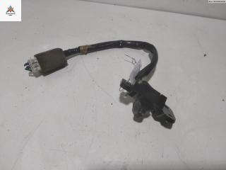 кнопка стеклоподъемника заднего левого Subaru Forester 1 поколение (SF) 1998, 2.0 л., бензин, МКПП, чёрный, внедорожник 5 дв.