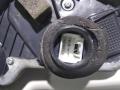 замок двери передней правой Toyota Auris 1 поколение 2008, 2.0 л., дизель, МКПП, серый, хетчбэк 5 дв., 69030-02250 - фото №3