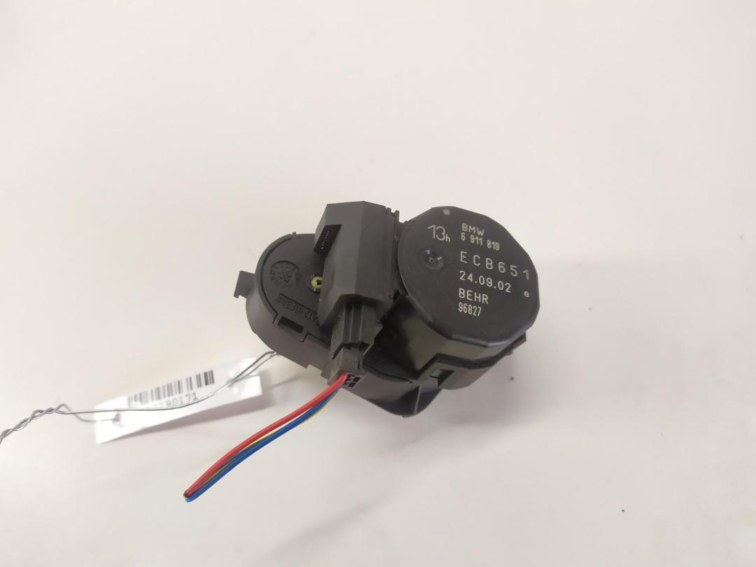 моторчик заслонки печки BMW 7 E65/E66 2002, 3.6 л., бензин, АКПП, чёрный, седан, 6911819