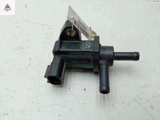 клапан вакуумного управления Toyota Aygo 1 поколение 2005, 1.0 л., бензин, МКПП, красный, хетчбэк 3 дв., 90910WC001