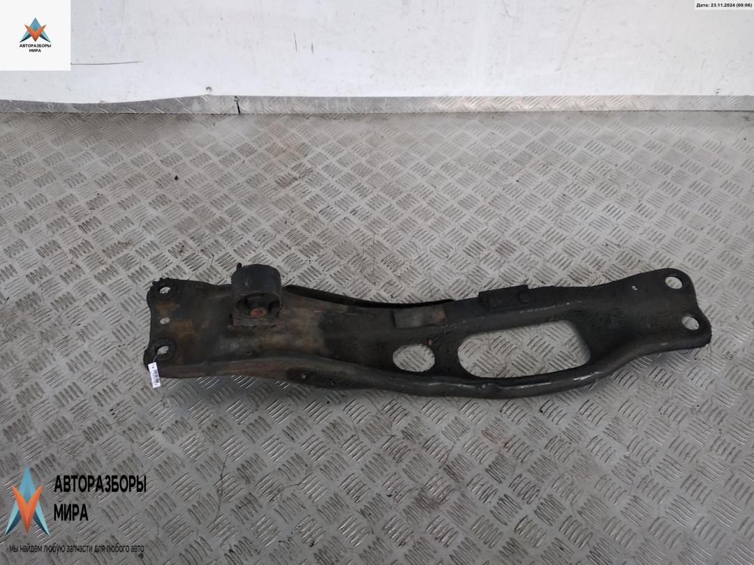 балка под радиатор Mazda Xedos 6 1 поколение 1993, 2.0 л., бензин, МКПП, серый, седан - фото №1