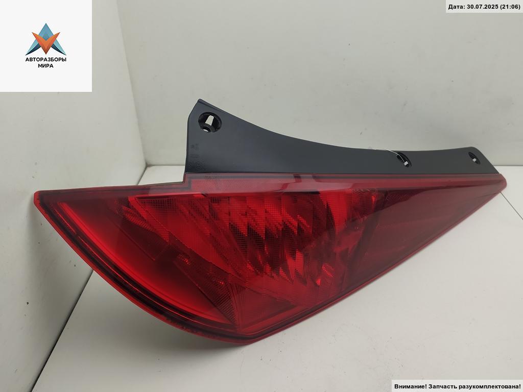 фонарь задний правый Nissan 350Z Z33 2004, 3.5 л., бензин, МКПП, жёлтый, кабриолет - фото №1