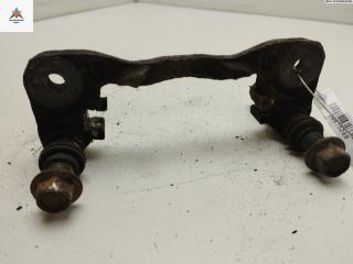 скоба суппорта Mitsubishi Lancer 9 поколение 2004, 2.0 л., бензин, МКПП, серый, универсал