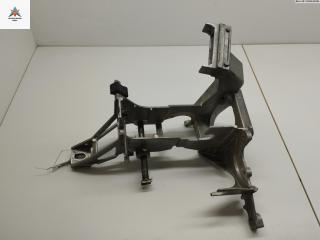 кронштейн (крепление) Audi A4 B5 1997, 1.8 л., бензин, МКПП, серый, седан, 8D1721117E