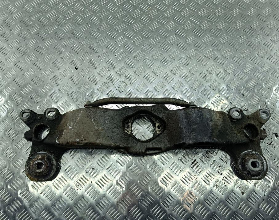 кронштейн КПП Audi A4 B6 2002, 2.0 л., бензин, АКПП, серый, универсал, 8E0399263S - фото №1