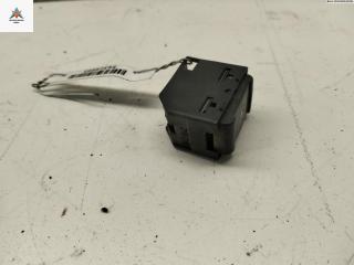 кнопка стеклоподъемника переднего правого Volkswagen Golf 4 поколение 1999, 1.9 л., дизель, МКПП, серый, универсал, 3B0959855B