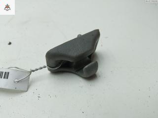 Крепление (крючок) солнцезащитного козырька Chevrolet Lacetti 1 поколение 2007, 2.0 л., дизель, МКПП, чёрный, хетчбэк 5 дв.