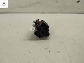 разъем (фишка) проводки Volkswagen Passat B3 1993, 2.0 л., бензин, МКПП, чёрный, универсал, 357953631