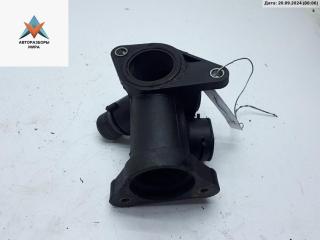 фланец (тройник) системы охлаждения Volkswagen Passat B5 1997, 1.8 л., бензин, МКПП, красный, универсал, 038121133B