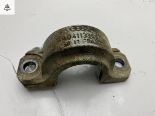 крепление стабилизатора / втулки стабилизатора Audi A6 4A/C4 1994, 2.8 л., бензин, МКПП, красный, седан, 4A0411336D