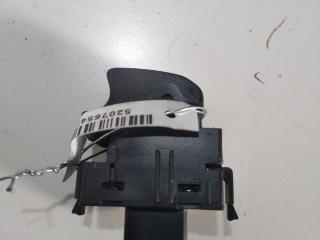 кнопка стеклоподъемника переднего правого Toyota Corolla 9 поколение (E120/E130) [рестайлинг] 2004, 2.0 л., дизель, МКПП, серый, универсал