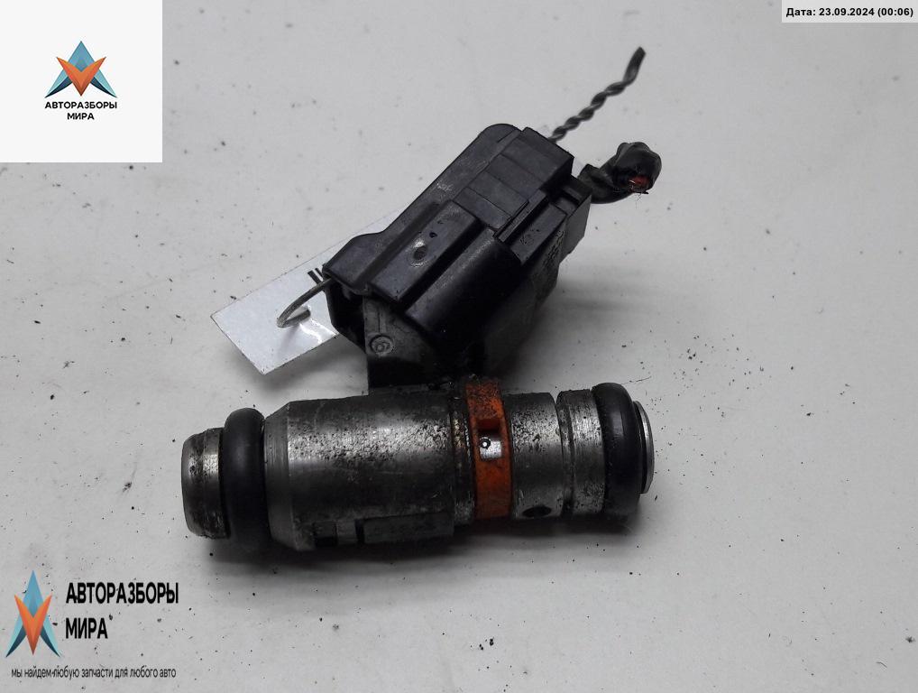 форсунка Volkswagen Golf 4 поколение 2001, 1.4 л., бензин, МКПП, серый, хетчбэк 5 дв., 036031G - фото №1
