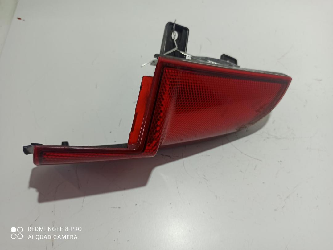 катафот Mercedes-Benz Vito 2005, 2.2 л., дизель, МКПП, красный, микроавтобус, 6398200864