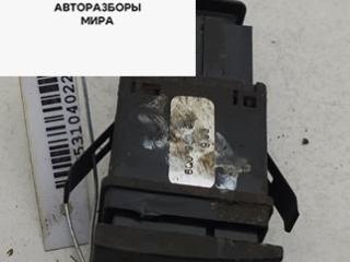 кнопка (выключатель) Volkswagen Polo 4 поколение 2003, 1.2 л., бензин, МКПП, чёрный, хетчбэк 3 дв.