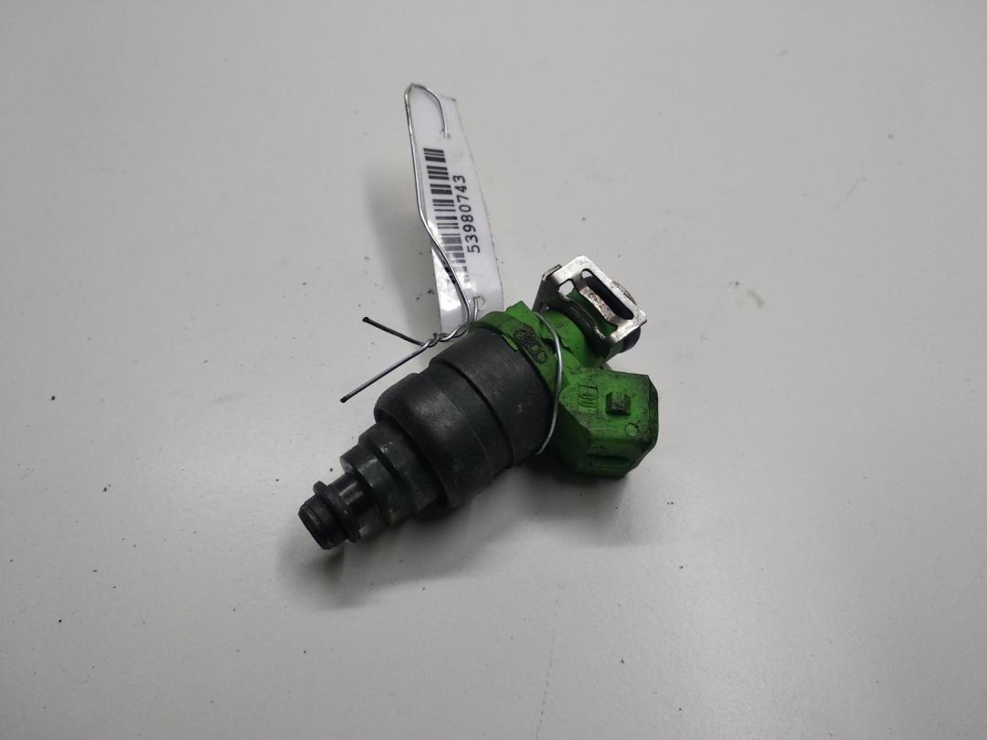 форсунка Audi A6 C5 2000, 2.4 л., бензин, МКПП, чёрный, универсал, 078133551BB