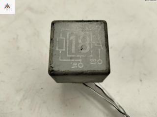 реле (прочие) Volkswagen Passat B3 1990, 1.8 л., бензин, МКПП, красный, универсал, 191937503