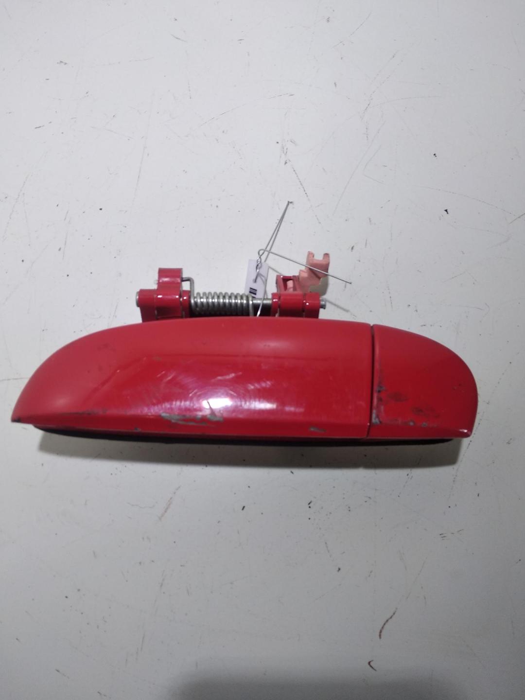 ручка наружная передняя левая Hyundai i10 2009, 1.3 л., бензин, МКПП, красный, хетчбэк 5 дв.
