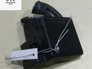 реле накала свечей Toyota Avensis Verso 1 поколение 2001, 2.0 л., дизель, МКПП, синий, минивэн