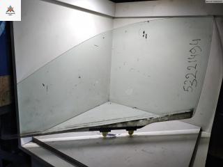 стекло двери передней левой Mitsubishi Lancer 9 поколение 2003, 2.0 л., бензин, МКПП, чёрный, универсал