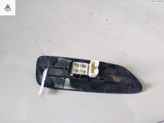 кнопка стеклоподъемника переднего левого Toyota Auris 1 поколение 2009, 1.6 л., бензин, МКПП, серый, хетчбэк 5 дв.