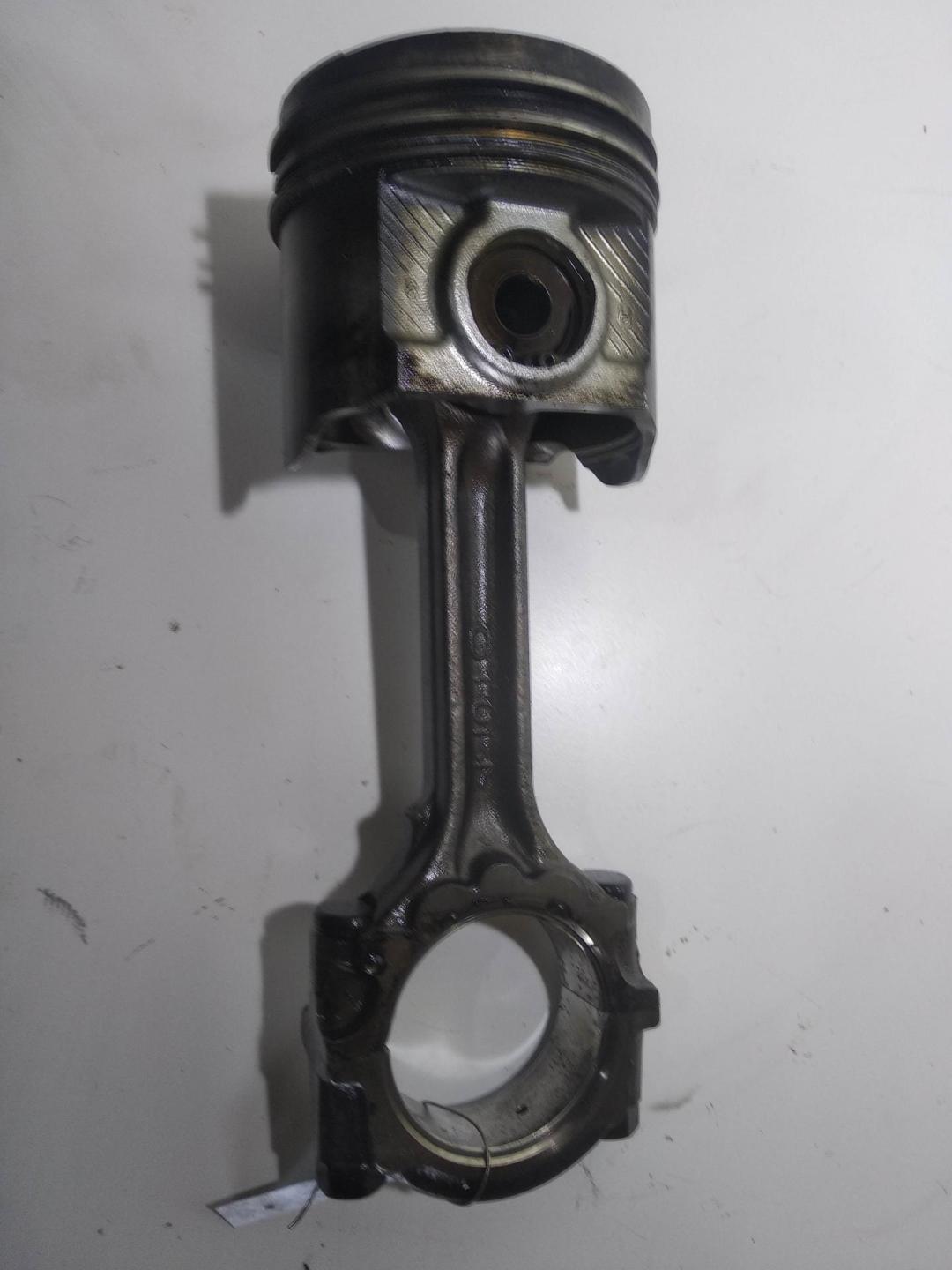 поршень Nissan Primera P12 2002, 2.2 л., дизель, МКПП, серый, универсал