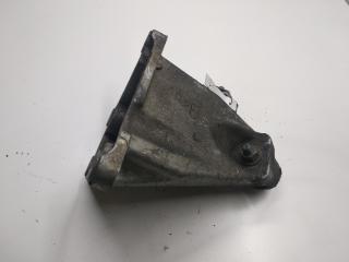 кронштейн двигателя Audi A6 C5 2002, 2.4 л., бензин, АКПП, чёрный, универсал, 8D0199308D