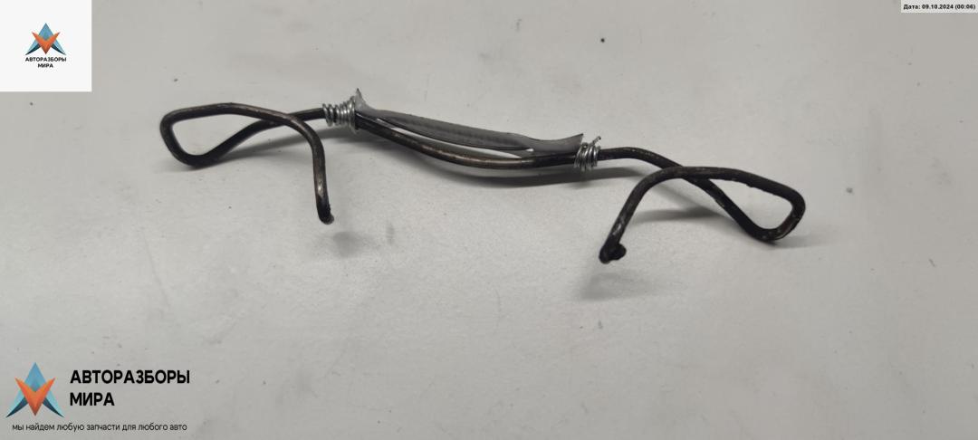 кронштейн (крепление) Audi A6 4B/C5 2000, 2.8 л., бензин, АКПП, чёрный, универсал - фото №1