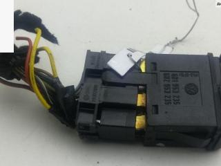 кнопка аварийной сигнализации Volkswagen Polo 3 поколение 1999, 1.6 л., бензин, МКПП, синий, универсал, 6N1953235