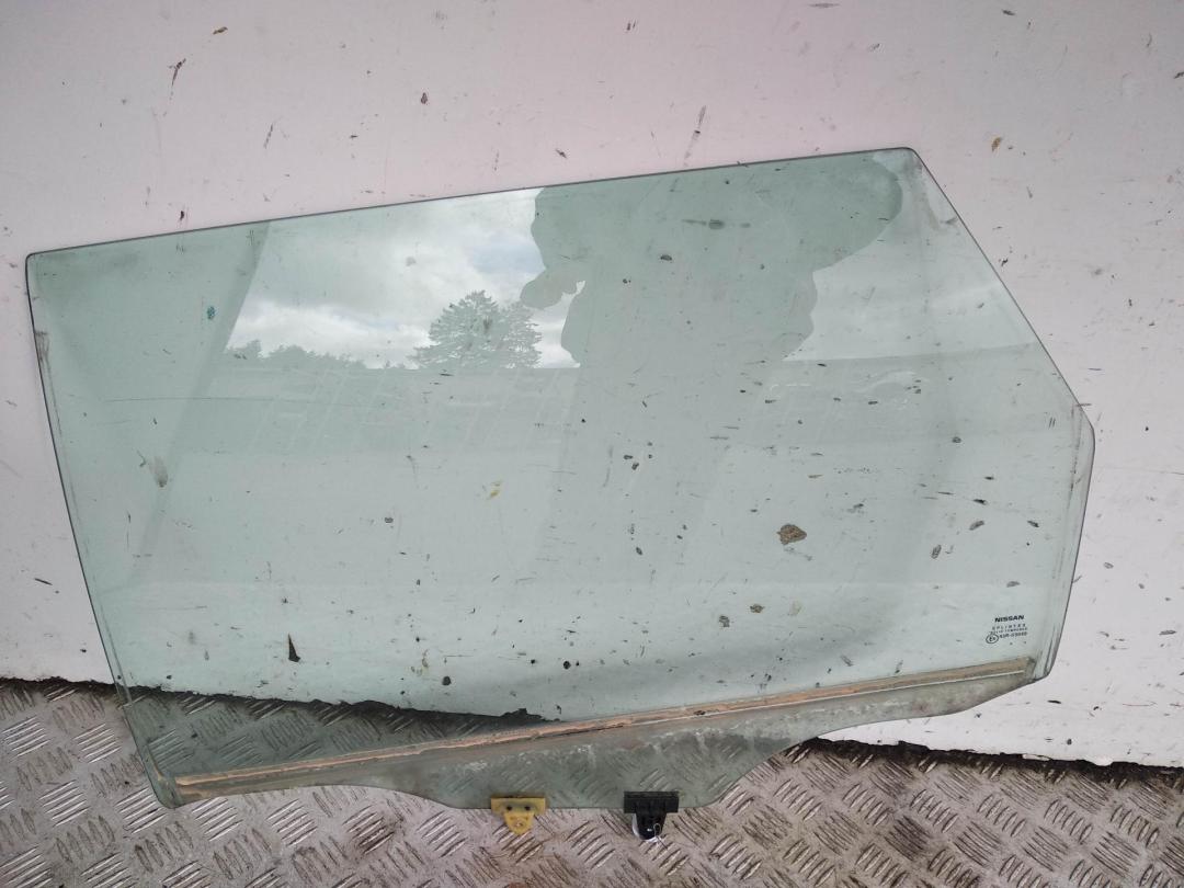 стекло двери задней левой Nissan Primera P12 2004, 2.2 л., дизель, МКПП, серый, универсал