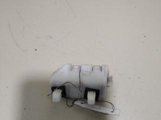 кронштейн заднего бампера Nissan Qashqai 1 поколение 2009, 1.5 л., дизель, МКПП, чёрный, внедорожник 5 дв., 85226-JD00A