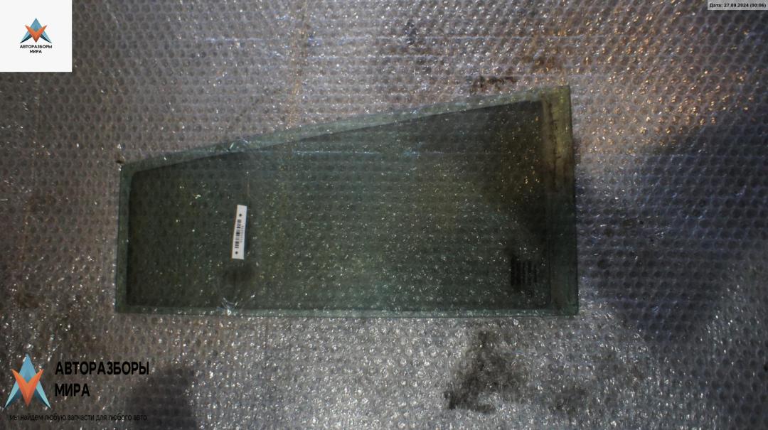 форточка задняя левая Volvo 940 1 поколение 1995, 2.3 л., бензин, МКПП, белый, универсал - фото №1