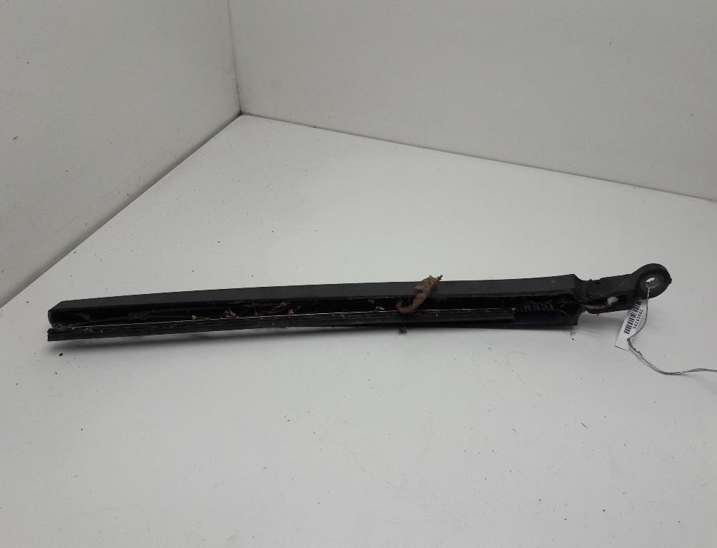 Щеткодержатель (поводок стеклоочистителя) задний SEAT Altea 1 поколение 2004, 1.6 л., бензин, МКПП, красный, минивэн - фото №1