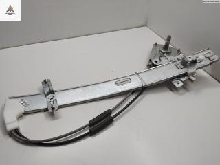 стеклоподъемник передний правый Mazda 323 BA 1998, 1.3 л., бензин, МКПП, синий, хетчбэк 3 дв.