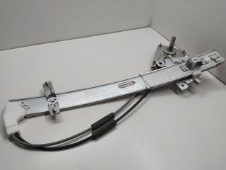 стеклоподъемник передний правый Mazda 323 BA 1998, 1.3 л., бензин, МКПП, синий, хетчбэк 3 дв.