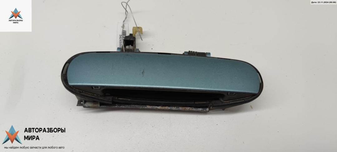 ручка наружная задняя правая Audi A6 4B/C5 1997, 2.4 л., бензин, МКПП, зелёный, универсал, 4B2837886 - фото №1